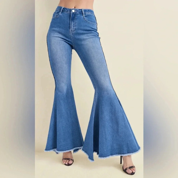 Extreme Flare Jeans - Picture 5 of 13